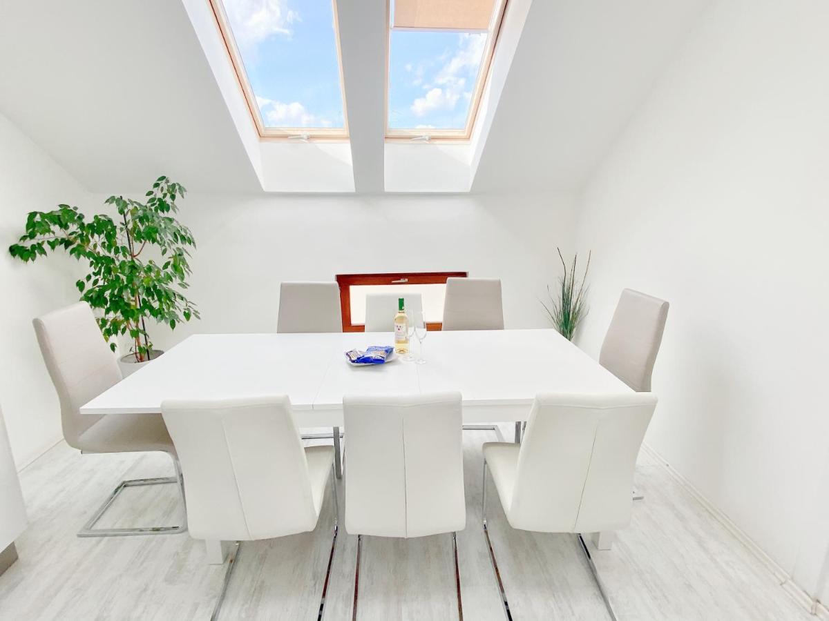 Loft With Rooftop And Free Parking In Garage Budapest Exterior photo