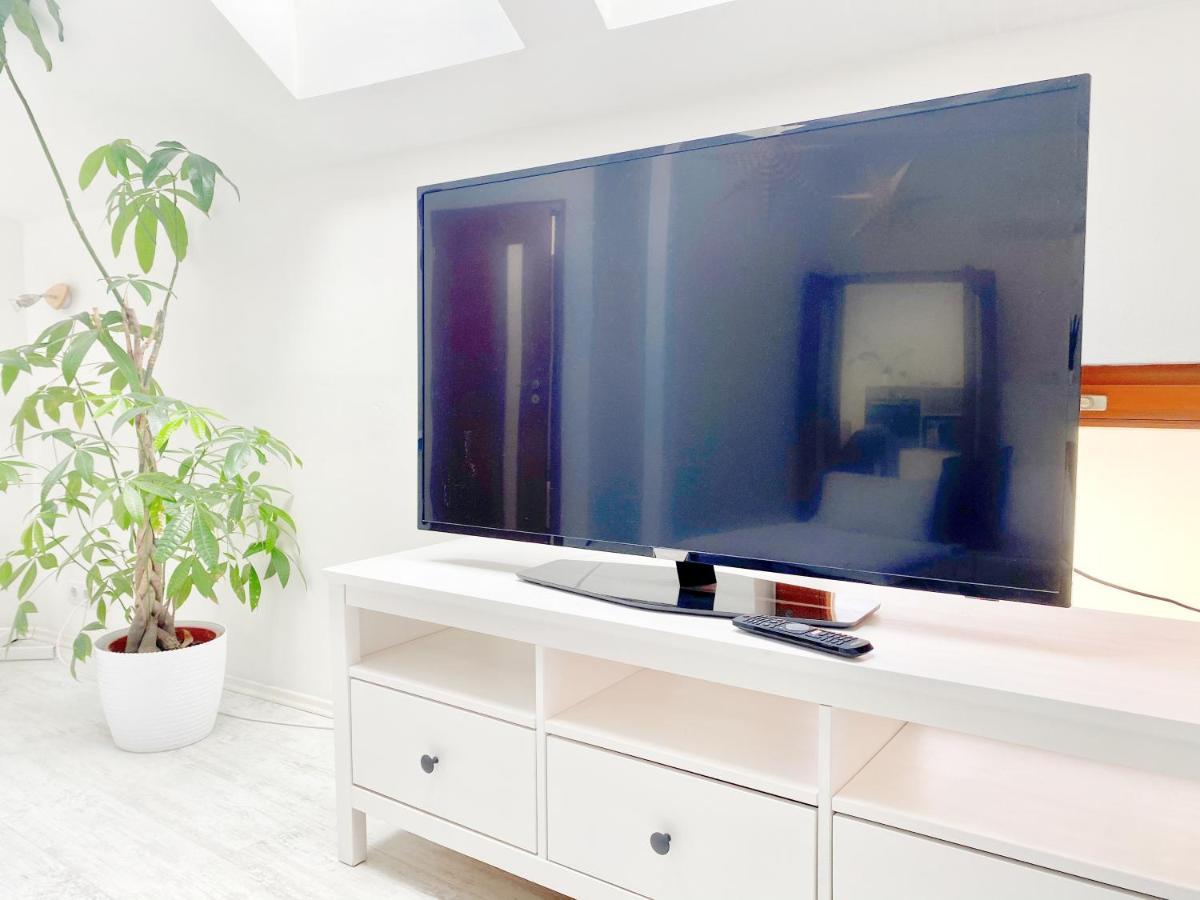 Loft With Rooftop And Free Parking In Garage Budapest Exterior photo